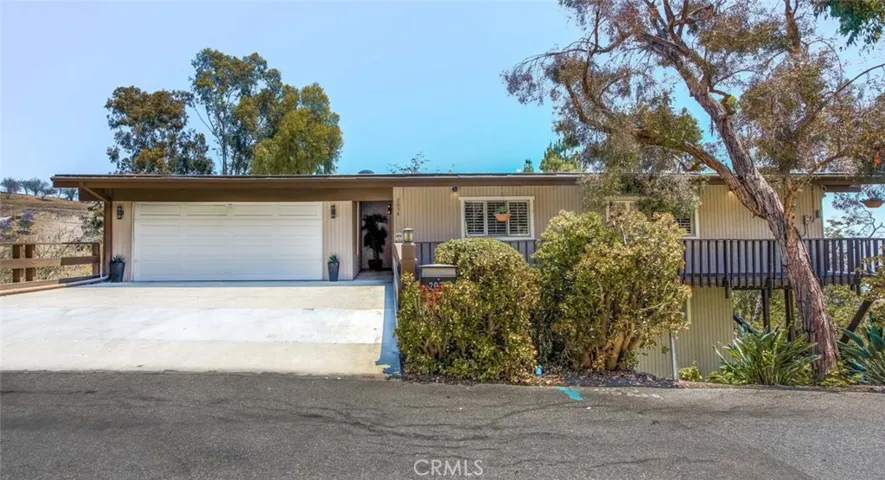 2034 Le Flore Drive, La Habra Heights, California 90631