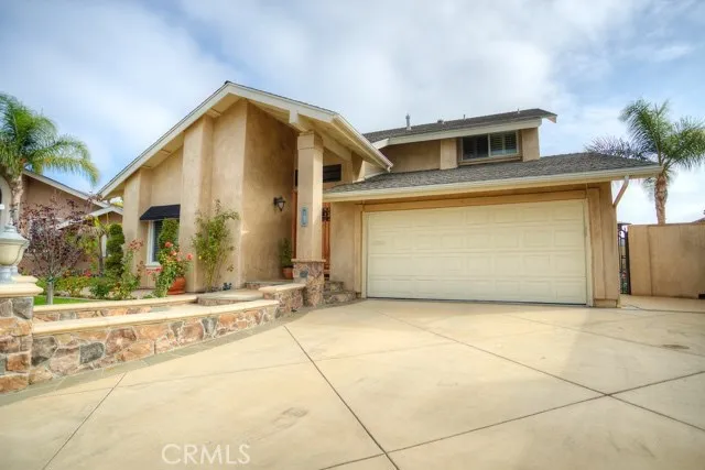 21022 Kausch Circle, Huntington Beach, California 92646