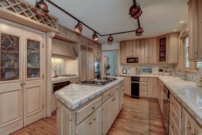 1716 Laurelwood Drive, San Jose, California 95125