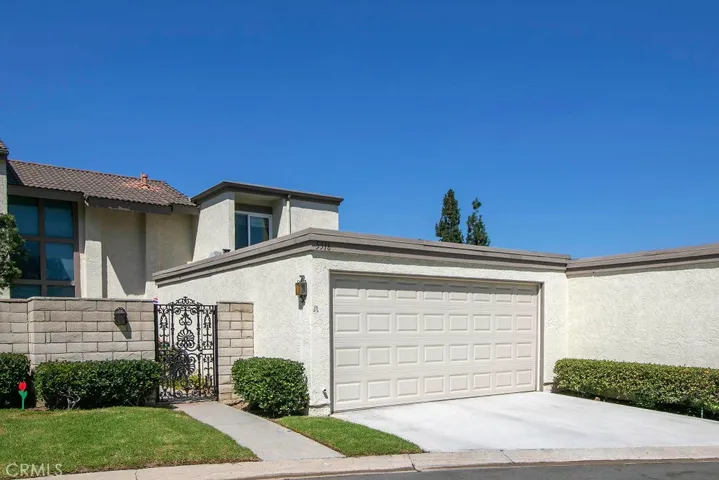 Welcome to 5516 E. Vista Del Este! This is the must see home in the highly desirable city of Anaheim Hills in the Prestigious Rancho Yorba Community.