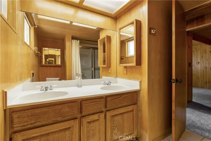 1223 Yellowstone Drive, Lake Arrowhead, California 92352