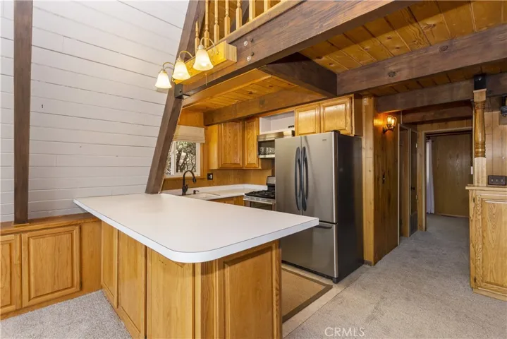 1223 Yellowstone Drive, Lake Arrowhead, California 92352