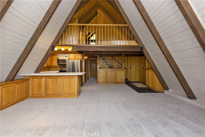 1223 Yellowstone Drive, Lake Arrowhead, California 92352