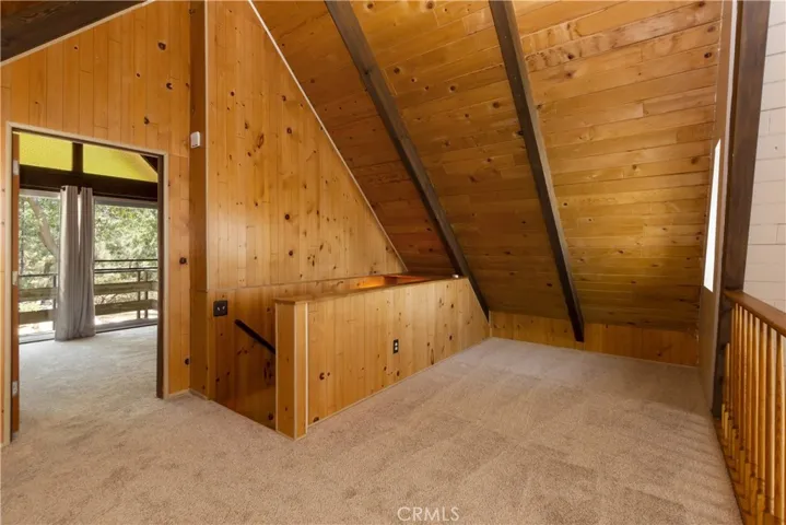 1223 Yellowstone Drive, Lake Arrowhead, California 92352