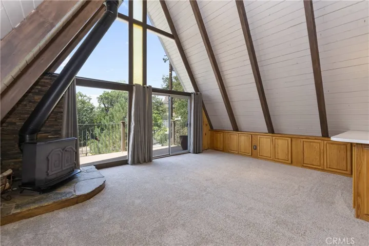 1223 Yellowstone Drive, Lake Arrowhead, California 92352