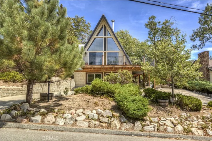 1223 Yellowstone Drive, Lake Arrowhead, California 92352