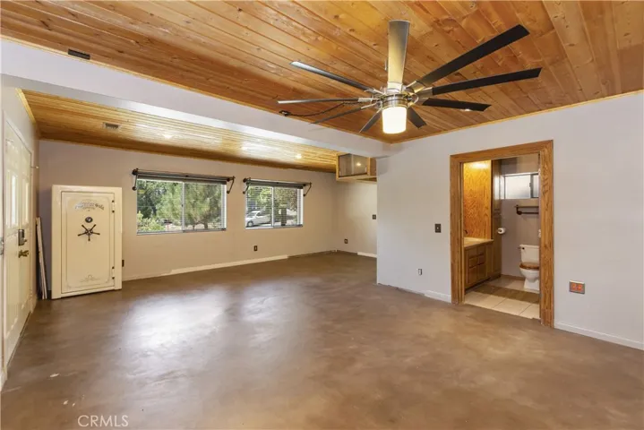 1223 Yellowstone Drive, Lake Arrowhead, California 92352