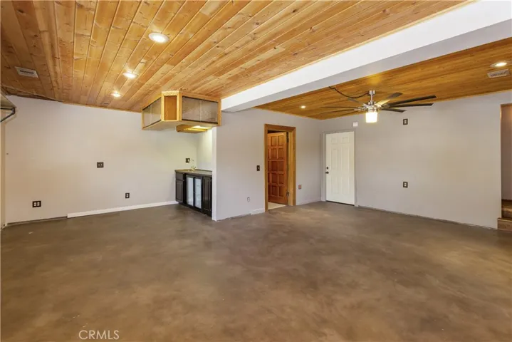 1223 Yellowstone Drive, Lake Arrowhead, California 92352