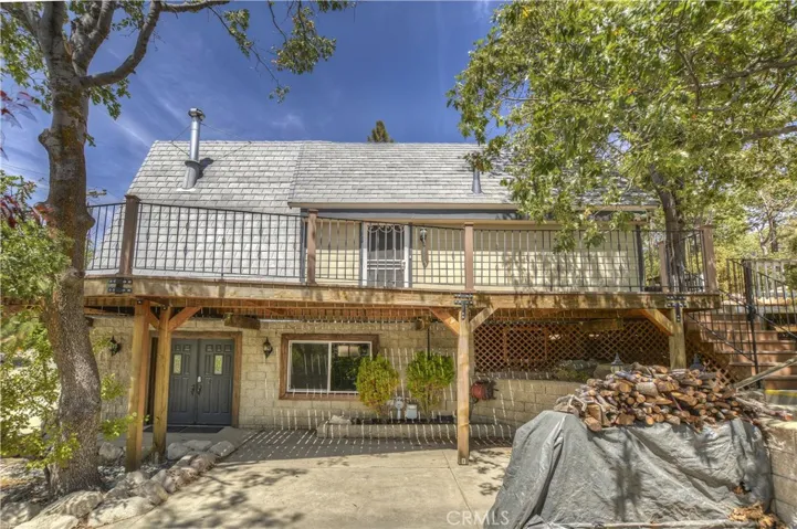 1223 Yellowstone Drive, Lake Arrowhead, California 92352