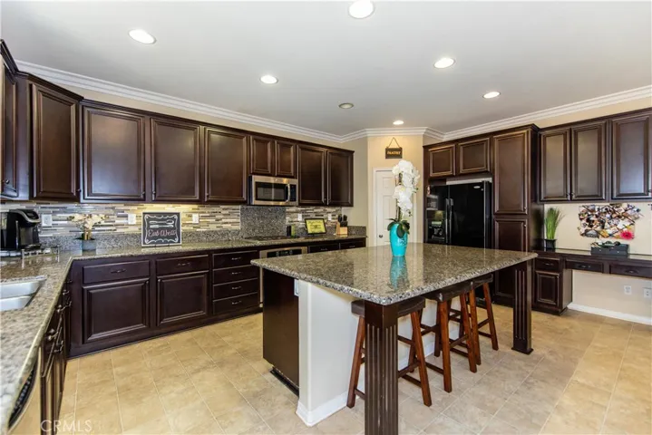 31828 Haleblian Road, Menifee, California 92584