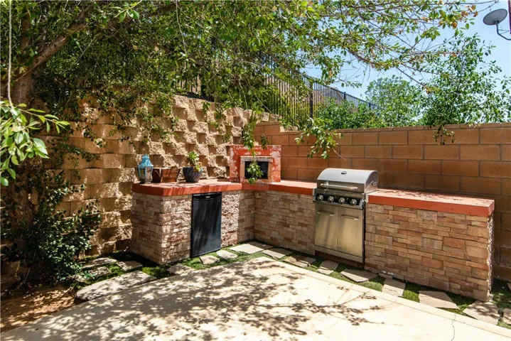 31828 Haleblian Road, Menifee, California 92584