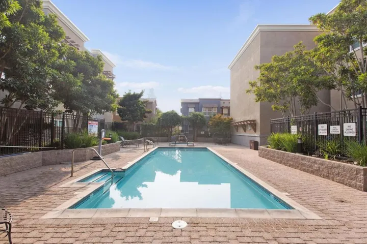 4388 El Camino Real 168, Los Altos, California 94022