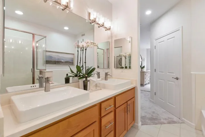 4388 El Camino Real 168, Los Altos, California 94022