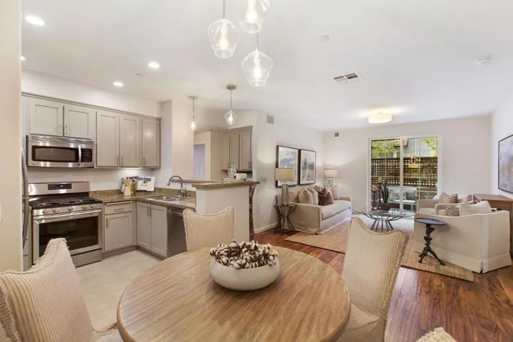 4388 El Camino Real 168, Los Altos, California 94022