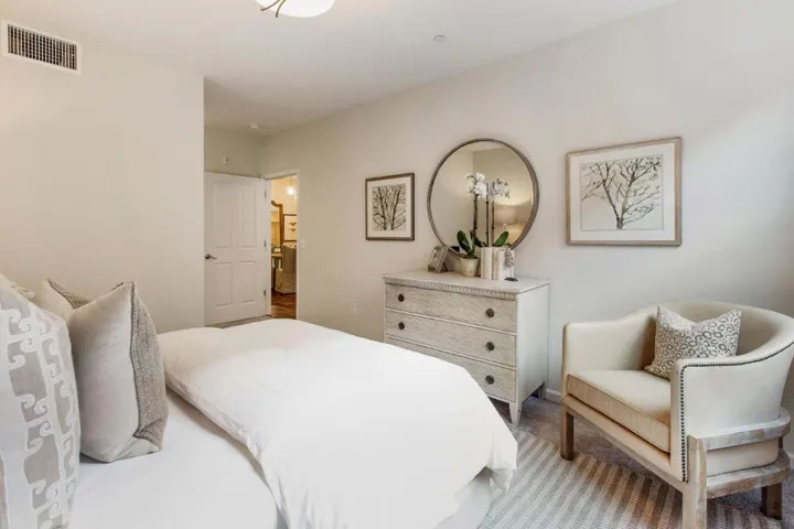 4388 El Camino Real 168, Los Altos, California 94022