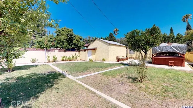 6247 Willowcrest Avenue, North Hollywood, California 91606