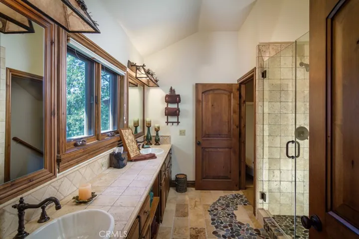 27961 North Shore Road, Lake Arrowhead, California 92352