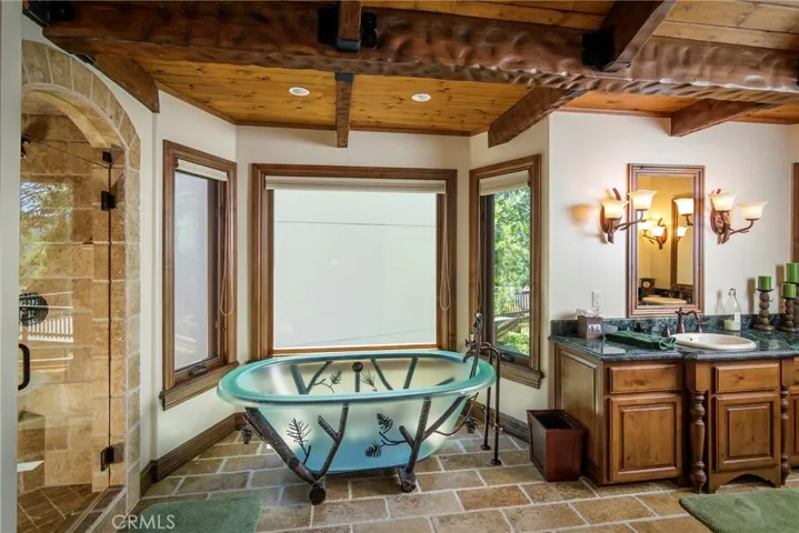 27961 North Shore Road, Lake Arrowhead, California 92352