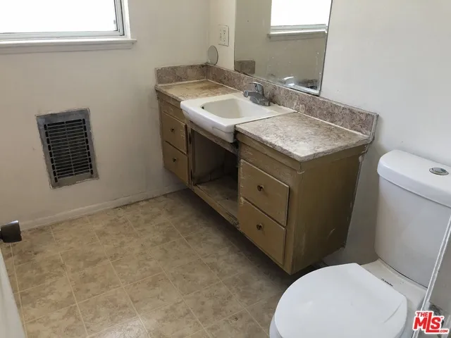 27051 Shorewood Road, Rancho Palos Verdes, California 90275