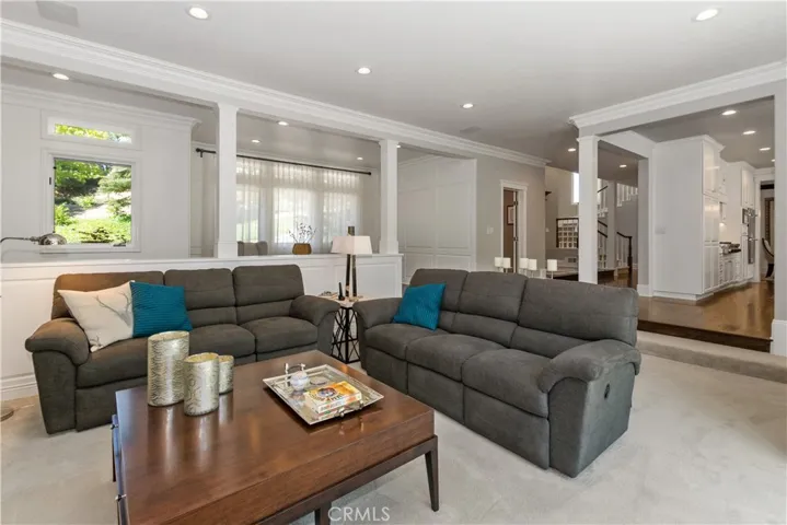304 Cedar Ridge Drive, Lake Arrowhead, California 92352