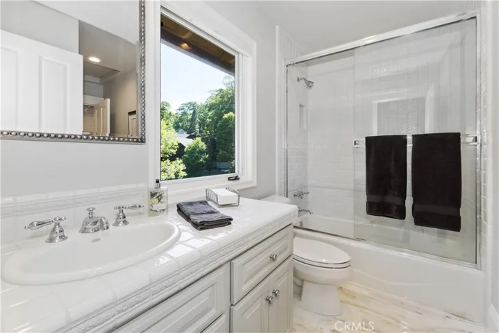 304 Cedar Ridge Drive, Lake Arrowhead, California 92352