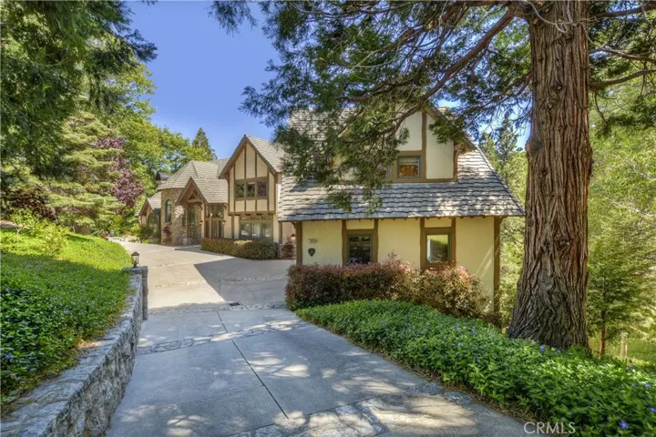 304 Cedar Ridge Drive, Lake Arrowhead, California 92352