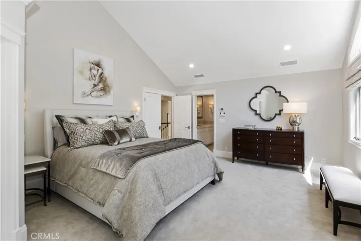 304 Cedar Ridge Drive, Lake Arrowhead, California 92352