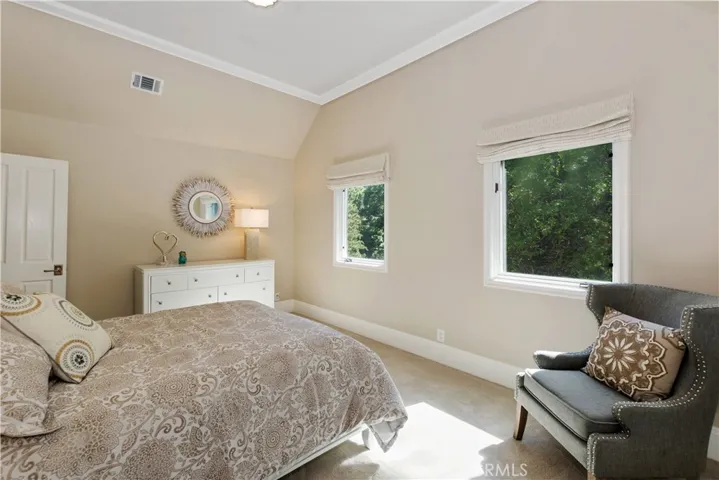 304 Cedar Ridge Drive, Lake Arrowhead, California 92352