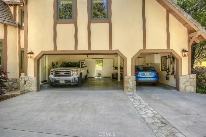 304 Cedar Ridge Drive, Lake Arrowhead, California 92352