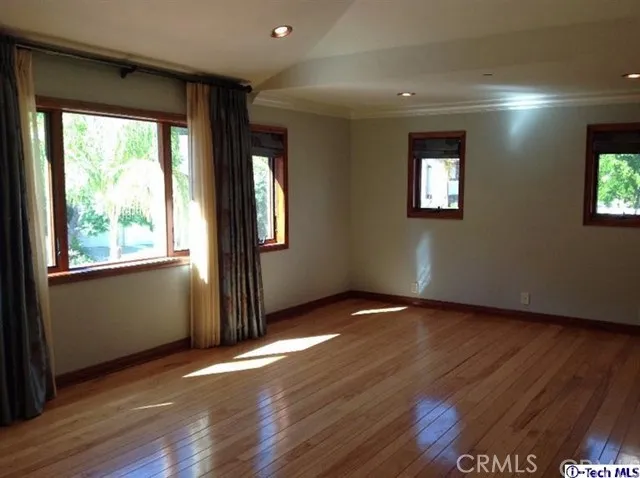3162 Grangemont Road, Glendale, California 91206