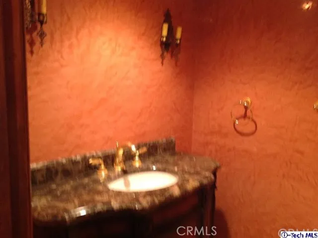 3162 Grangemont Road, Glendale, California 91206