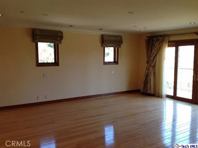 3162 Grangemont Road, Glendale, California 91206