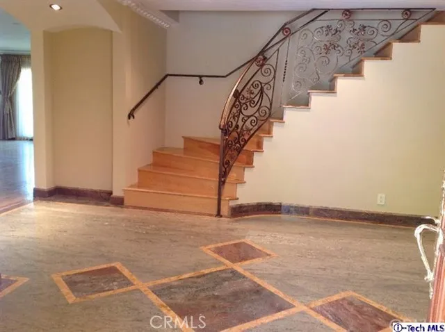 3162 Grangemont Road, Glendale, California 91206
