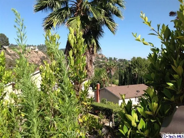 3162 Grangemont Road, Glendale, California 91206