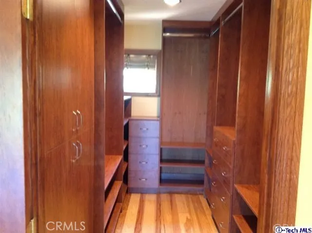 3162 Grangemont Road, Glendale, California 91206