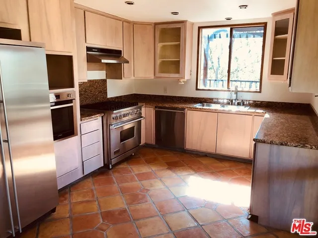 169 Muerdago Road, Topanga, California 90290