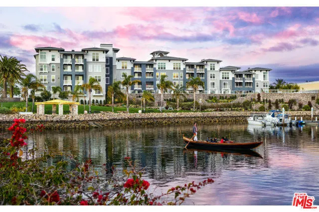 4018 Tradewinds Drive, Oxnard, California 93035