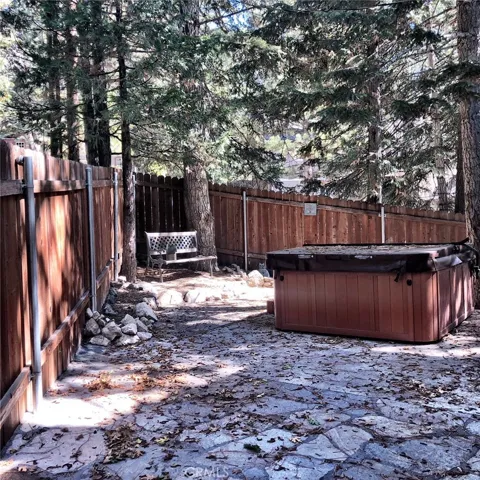 SIDE YARD