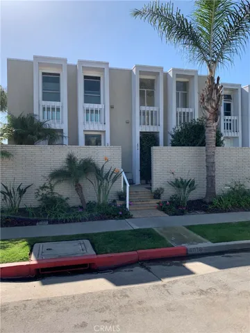 4014 Aladdin Drive, Huntington Beach, California 92649