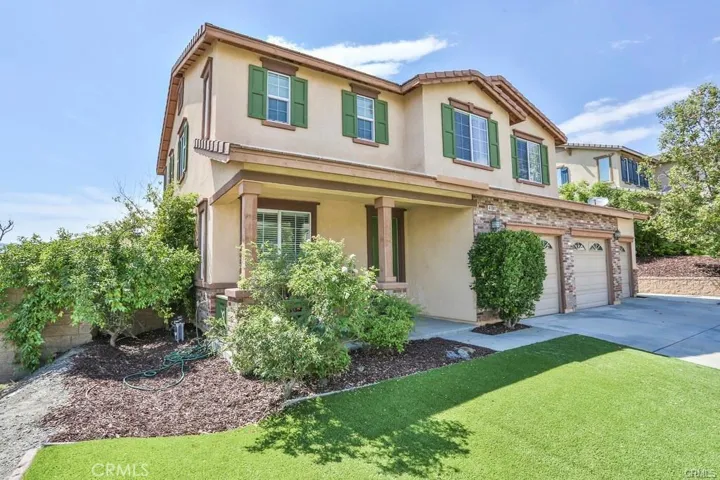 41041 Crimson Pillar Lane, Lake Elsinore, California 92532