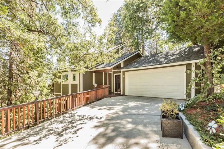 789 Jagerhorn Drive, Lake Arrowhead, California 92352