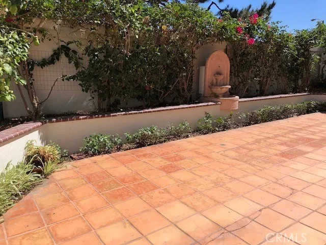 16 Aprilla, Irvine, California 92614