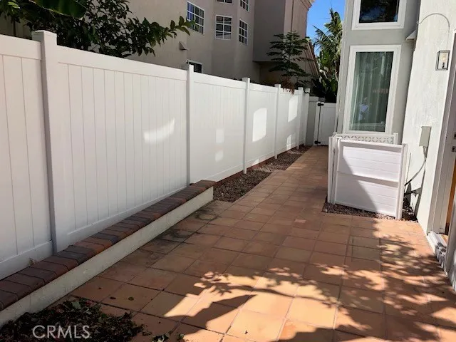 16 Aprilla, Irvine, California 92614