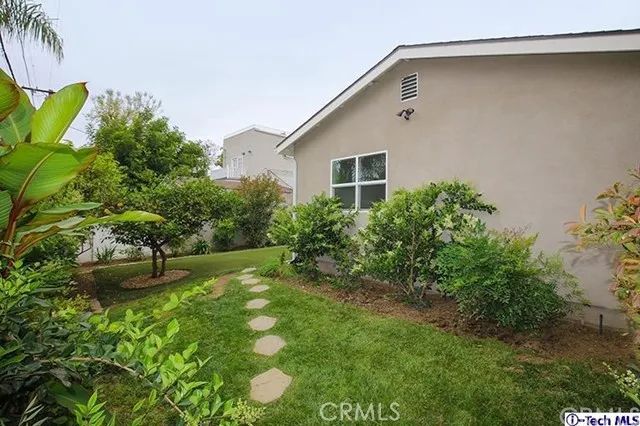 218 N Naomi Street, Burbank, California 91505