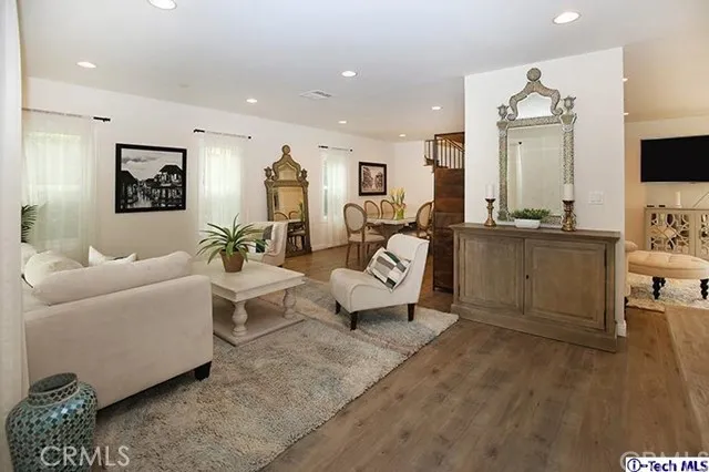 218 N Naomi Street, Burbank, California 91505