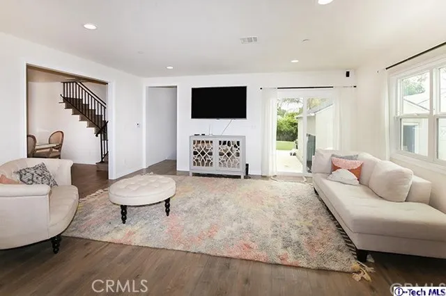 218 N Naomi Street, Burbank, California 91505