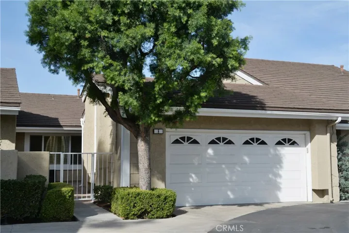 8 Greenbriar