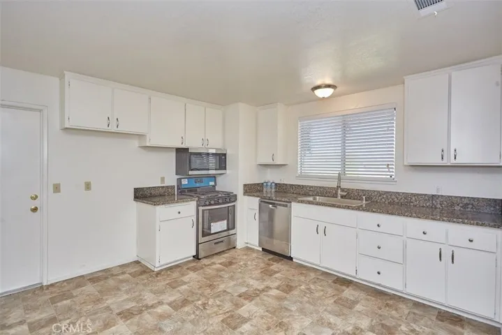 8150 El Cerrito Avenue, Hesperia, California 92345
