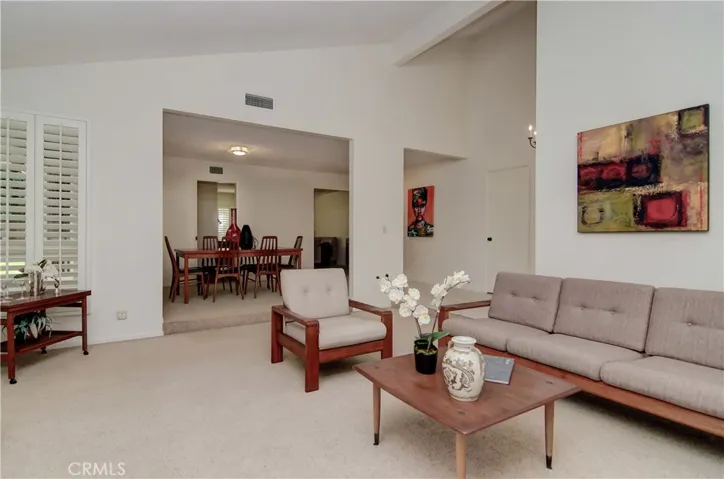 3020 Julian Avenue, Long Beach, California 90808