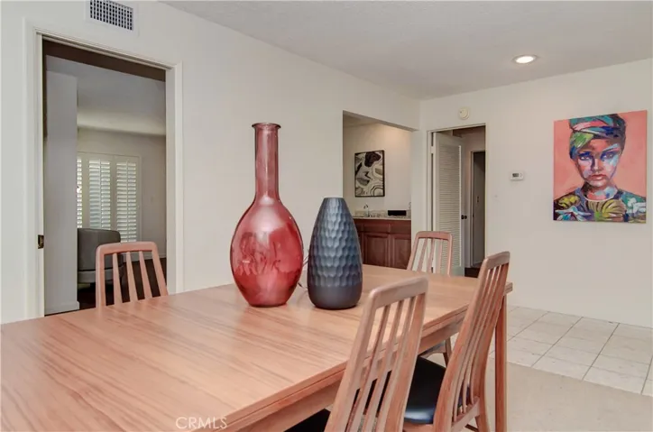 3020 Julian Avenue, Long Beach, California 90808
